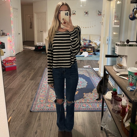 Cute Sweater - Picture 2 of 5